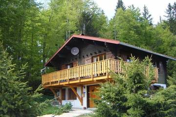 Maison de campagne pour 8 personnes, avec balcon et jardin à Lamoura