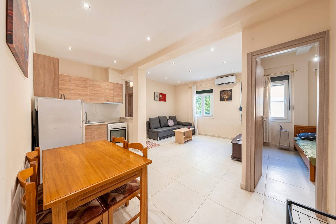 Apartamento entero, Apartamento 'Corfu Town' con terraza compartida, Wi-Fi y aire acondicionado in Mantouki, Corfú (ciudad)