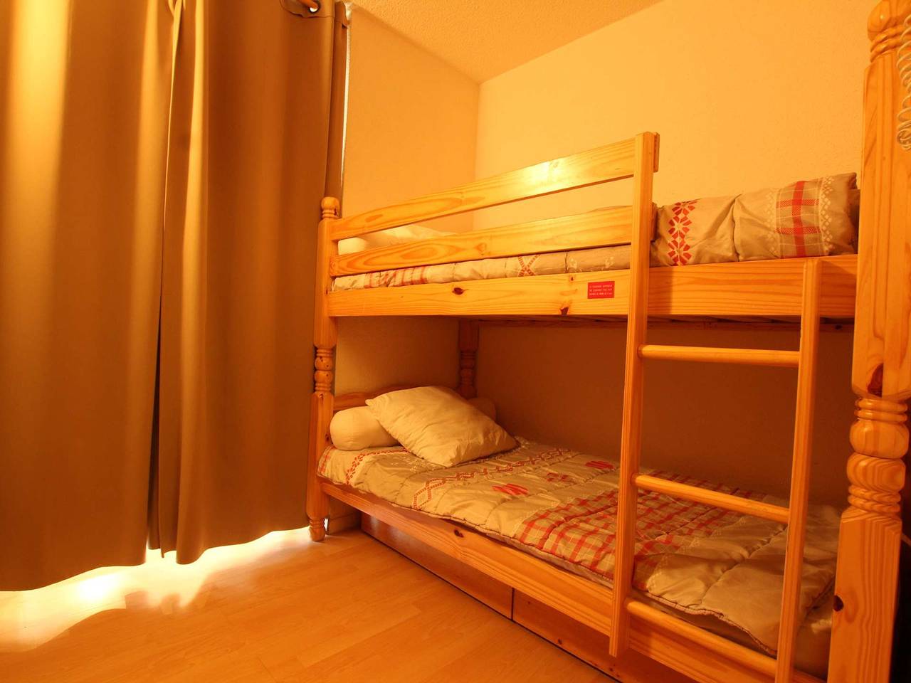 Appartement entier, Studio cosy 4 pers. à Serre-Chevalier, proche commerces et remontées mécaniques, casier à ski inclus in Saint-Chaffrey, Serre Chevalier