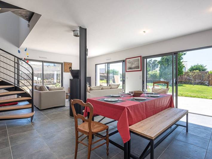 Location de vacances pour 9 personnes, avec jardin et terrasse, animaux acceptés dans Plage du Men Du - 2