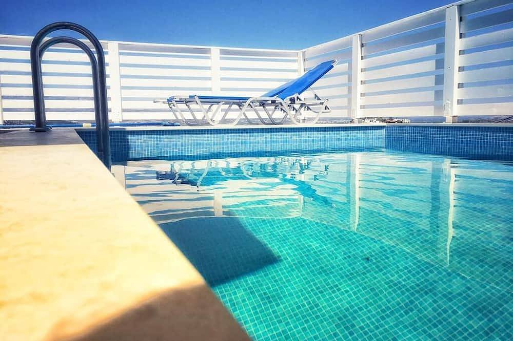 Ganze Wohnung, Luxury apartment in Crete with private pool, sea and mountain views. in Kalamaki (Kreta), Iraklio-Heraklion und Umgebung