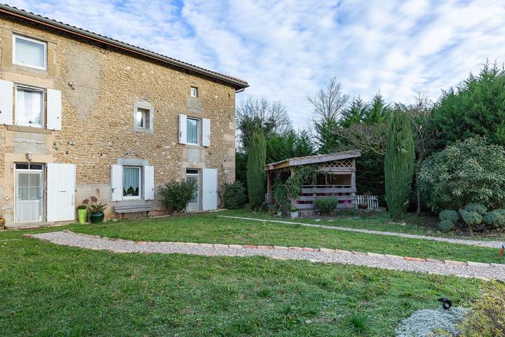 Location de vacances pour 4 personnes, avec jardin dans la Drôme