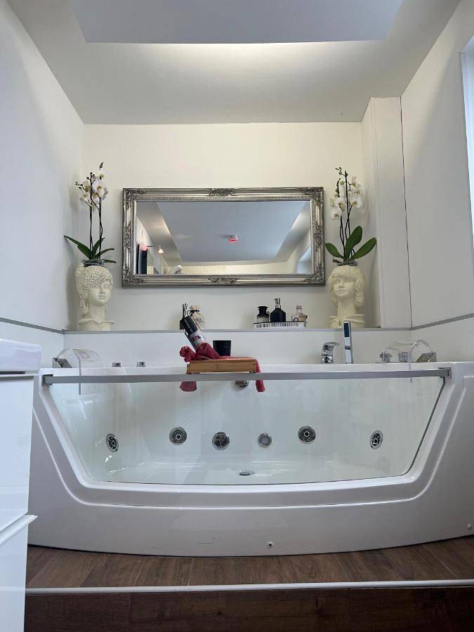 Gîte pour 9 personnes, avec jardin ainsi que piscine et jacuzzi à Habkern - 3