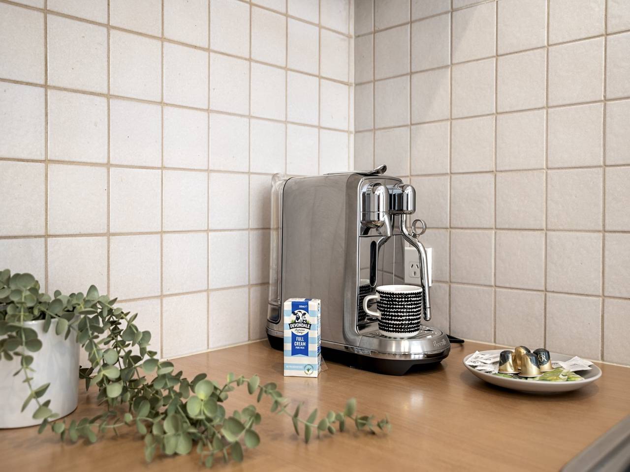 Entire apartment, Classic 1-Bed City Stay Near Eateries and Laneways in Melbourne, Victoria