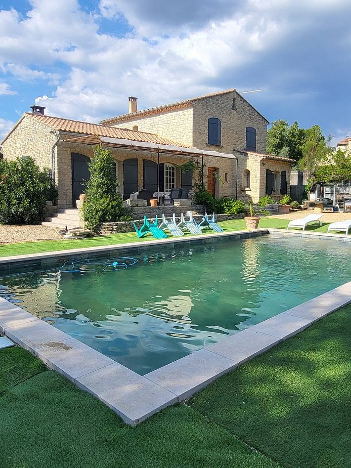 Chalet para 6 personas, con terraza y piscina - 1