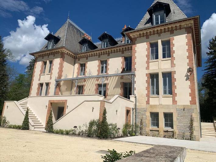 Maison d’hôte pour 2 personnes, avec vue ainsi que jardin et sauna dans le Cher