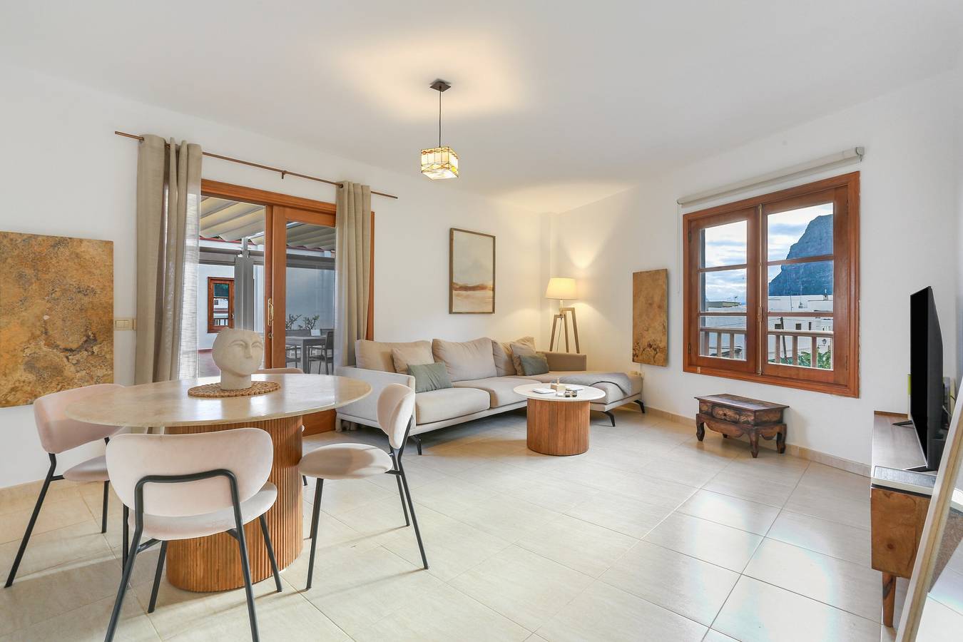 Apartamento entero, Apartamento Vacacional 'Con Gran Terraza y Vistas' con Balcón, Wi-Fi y Aire Acondicionado in Los Silos, Tenerife Norte