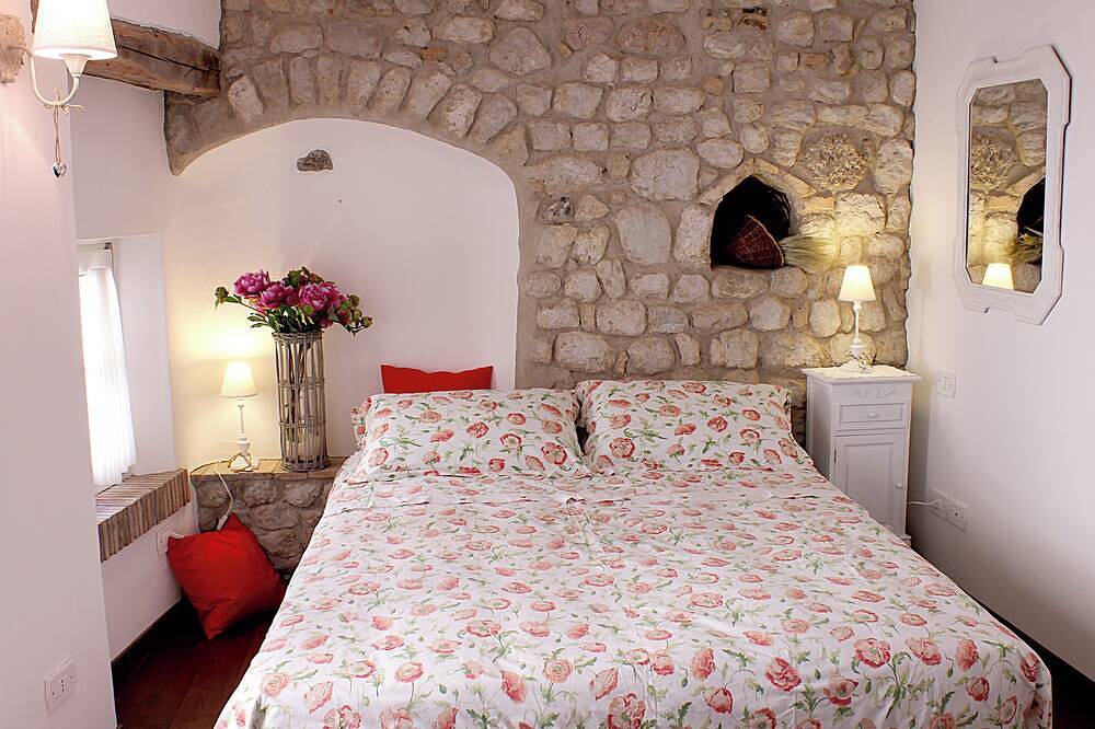 Appartamento intero, Residenza Cà Bianca - Appartamento Refosco - Centro Storico Polcenigo in Polcenigo, Prealpi Carniche