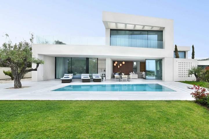 Villa for 8 people, with Balcony and Garden as well as Pool in Tsilivi