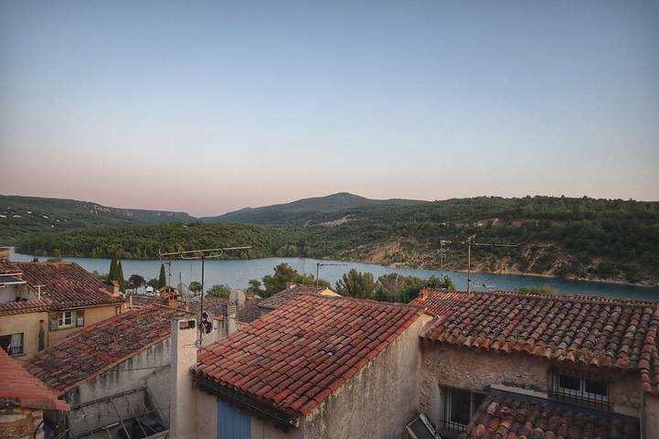 Location de vacances pour 6 personnes à Bauduen