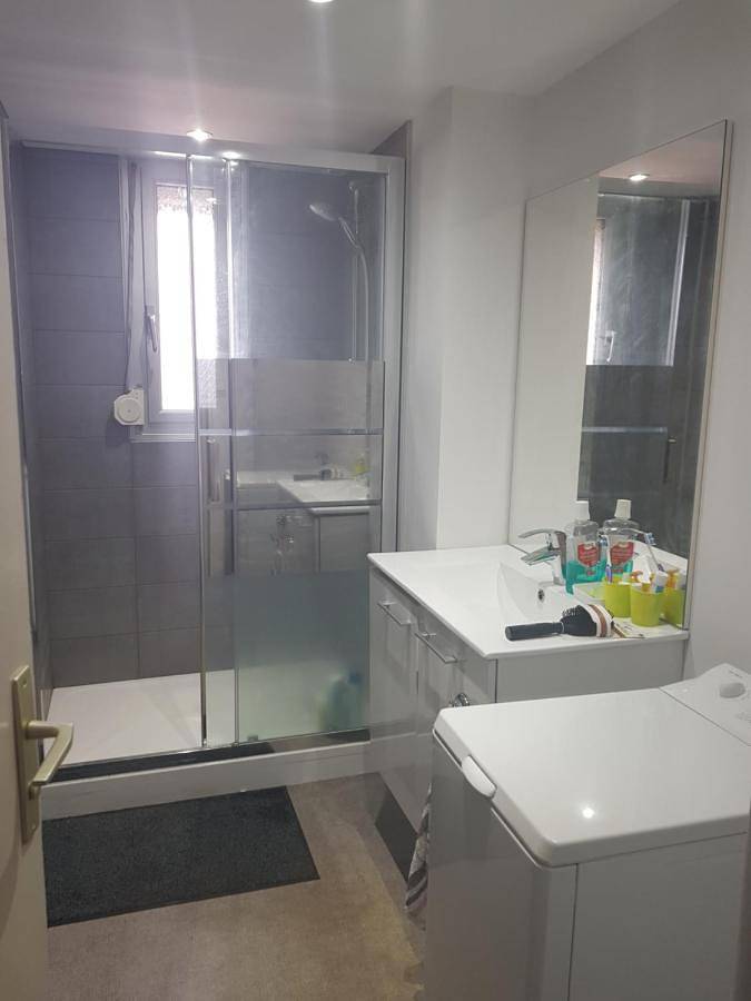 Appartement entier, Appartement calme 3 chambres avec lit double Wifi - Parking facile in Vandœuvre-lès-Nancy, Région de Nancy