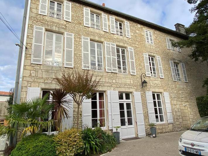 Chambre d’hôte pour 2 personnes, avec jardin et piscine à Saint-Jean-d'Angély - 3