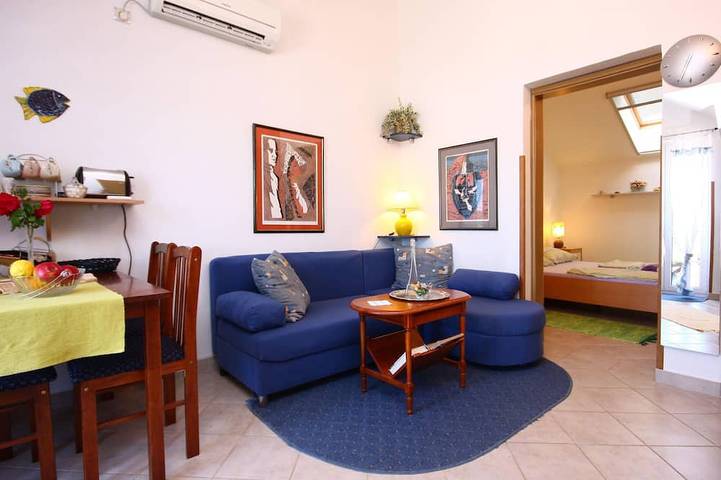 Ganze Wohnung, Apartment Grivicic A2 mit Meerblick auf der Insel Krapanj in Krapanj, Krapanj (Kroatische Adria)