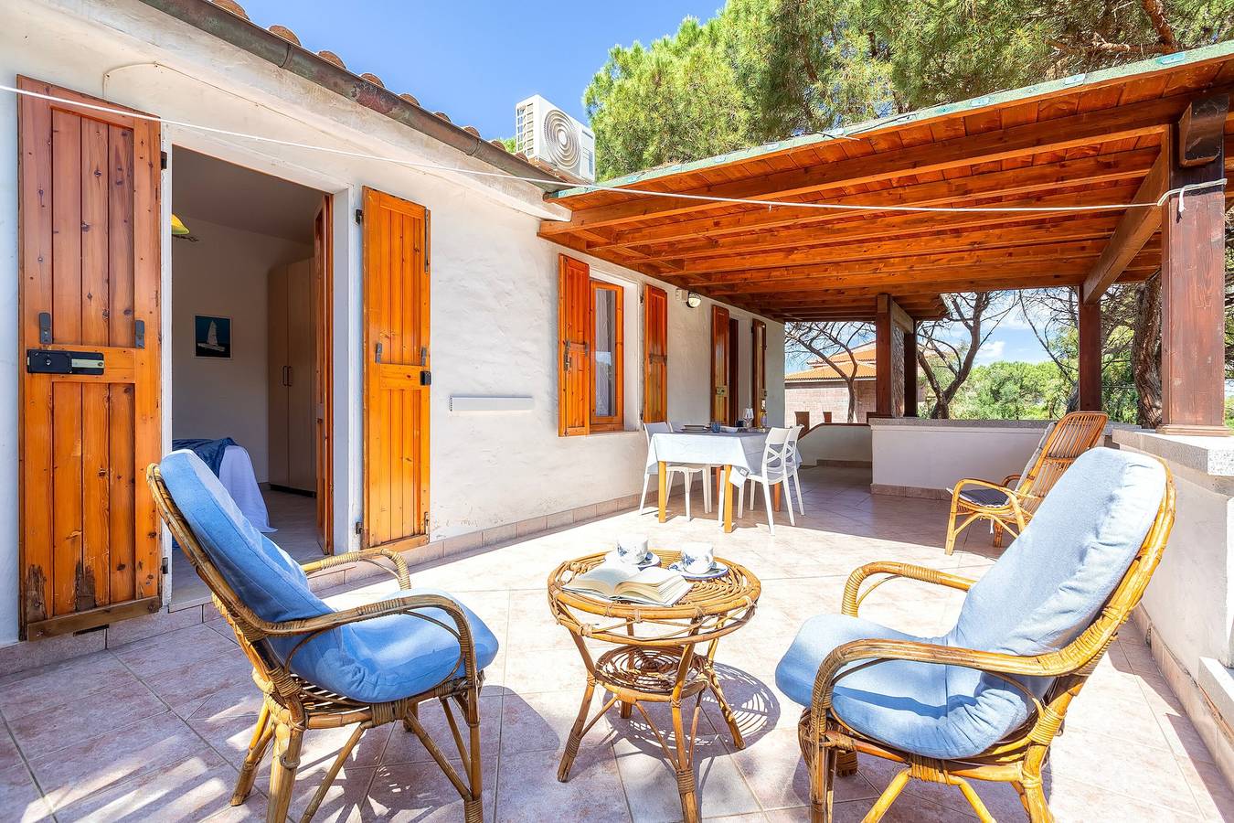 Casa vacanze 'Casa Con Terrazza' con terrazza privata, Wi-Fi e aria condizionata in San Pietro a Mare, Valledoria