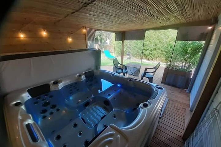 Maison pour 4 personnes, avec jardin ainsi que terrasse et jacuzzi, animaux acceptés à Portbail