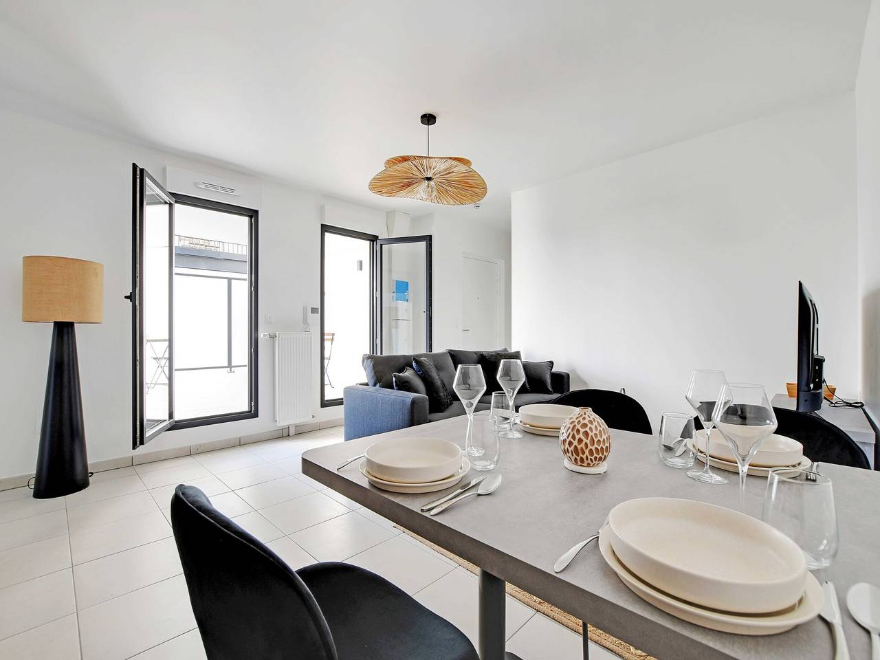 Appartement entier, Appt Elégant - 1Bdr/2P - Proche Paris & La Défense in Suresnes, Hauts-de-Seine