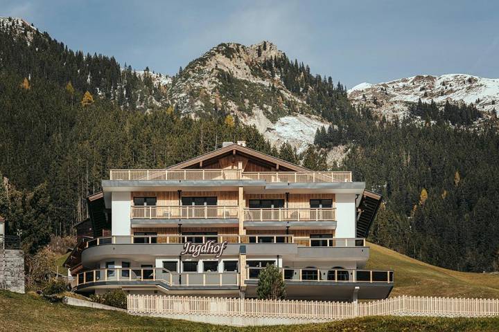 Vakantiewoning voor 4 personen, with Balkon and Terras as well as Sauna and Uitzicht in Vorderlanersbach