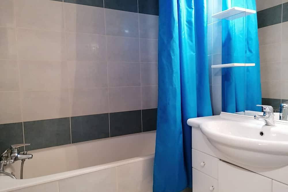 Apartamento entero, Amplio apartamento renovado, sur, cerca de pistas, balcón, 6 personas, en Pra Loup in Pra-Loup, Uvernet-Fours