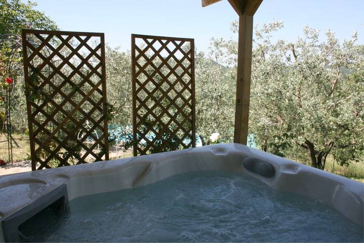 Villa für 2 Personen, mit Pool und Garten in Italien - 4