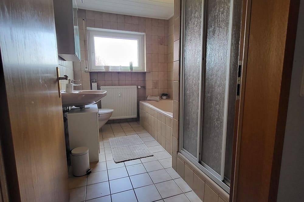 Ganze Wohnung, Ferienwohnung Weitblick in Kirrberg. in Homburg, Saarpfalz-Kreis