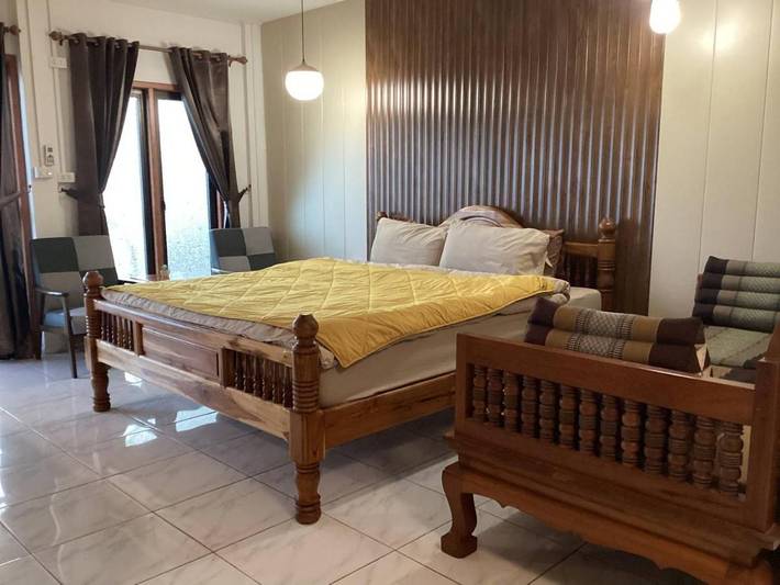 Chambre d’hôte pour 2 personnes, avec terrasse et jardin dans Chiangrai