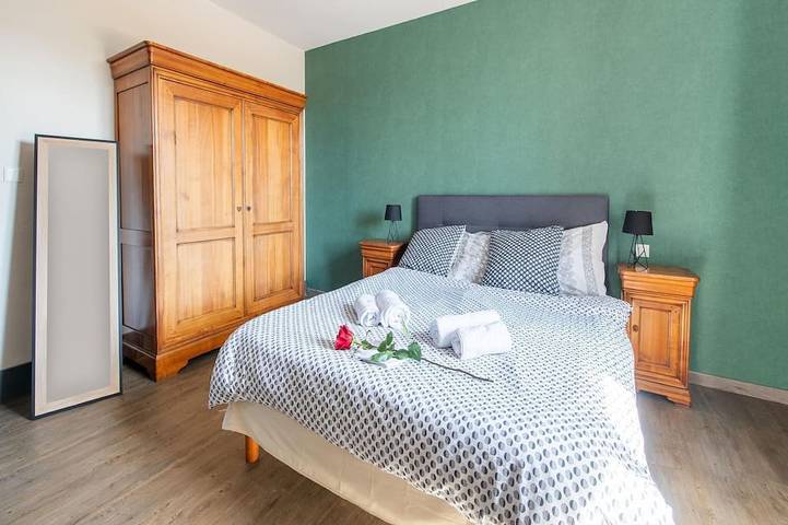 Location de vacances pour 6 personnes, avec terrasse ainsi que sauna et jacuzzi à Dompierre-les-Ormes - 3