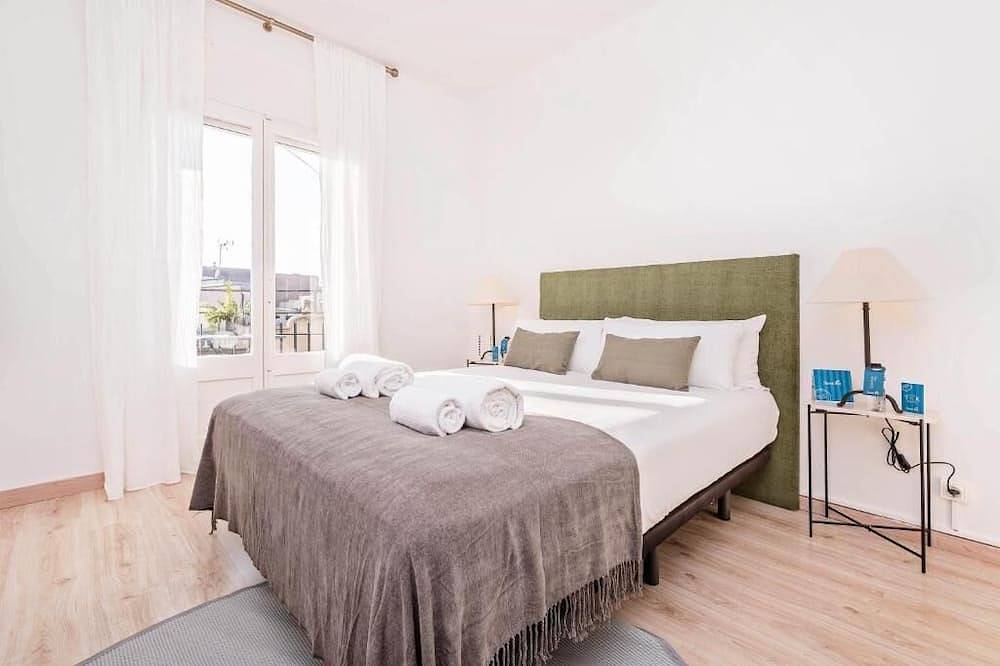 Barcelona City Building! Several units perfect for big groups! in Barcelona Zentrum, Barcelona
