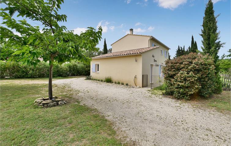 Appartement de luxe avec piscine et parking, près de Saint-Paulet-de-Caisson et de l'Ardèche in Saint-Paulet-de-Caisson, Région de Nîmes