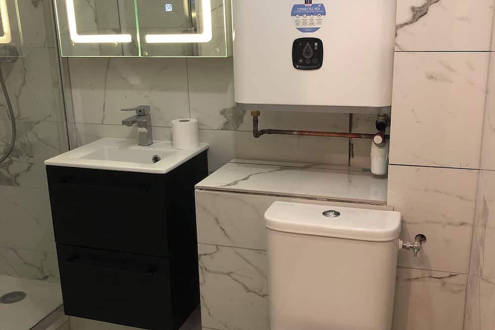 Ganze Wohnung, Very nice modern studio!.feet in the water near Monaco and Italy! in Roquebrune-Cap-Martin, Nizza und Umgebung