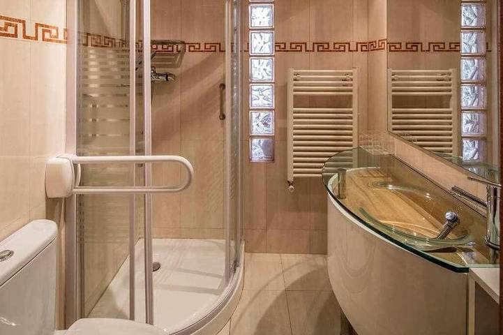 Ganze Wohnung, Penthouse mit großer Terrasse im Herzen von Girona in Girona, Gironès