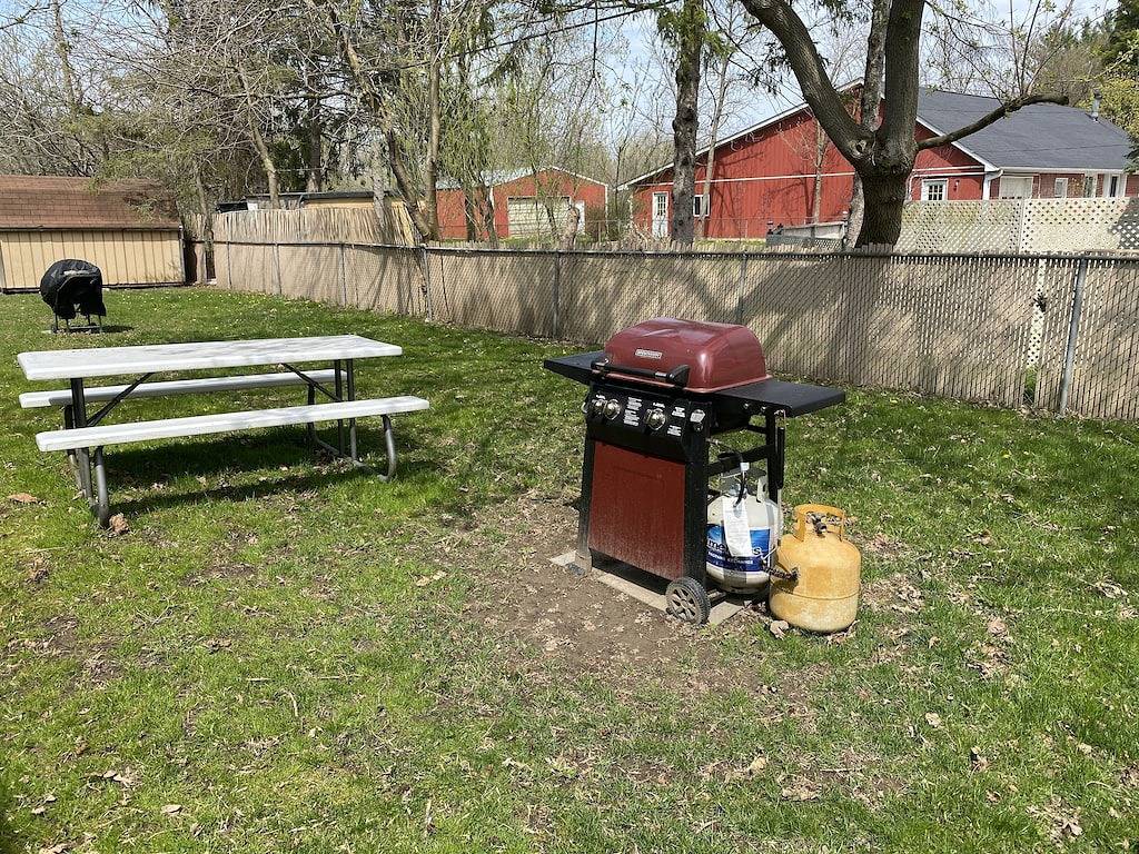 Ganze Wohnung, Oakview@Armada - Village Convience, Country View in Macomb County