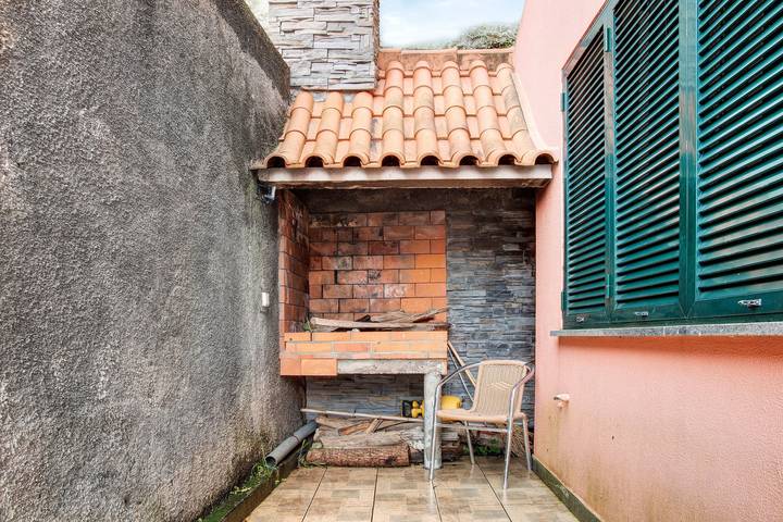 Holiday Home 'Vinháticos House' with Mountain View, Garden & Wi-Fi in São Vicente (Madeira), Madeira