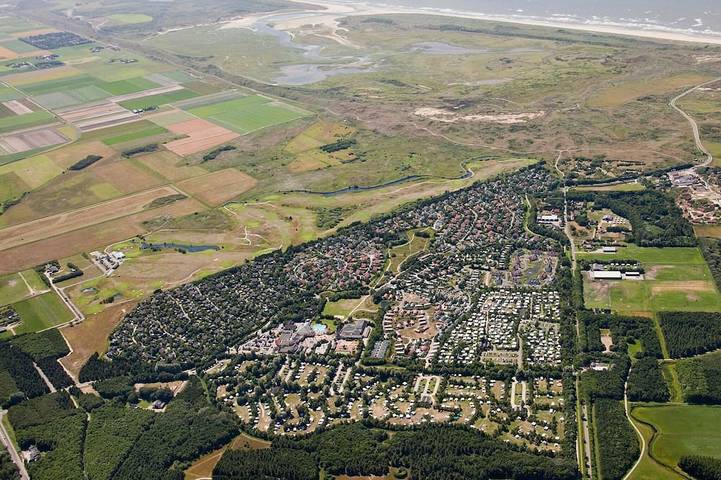 Ferienhaus für 6 Personen, mit Garten und Pool auf Texel
