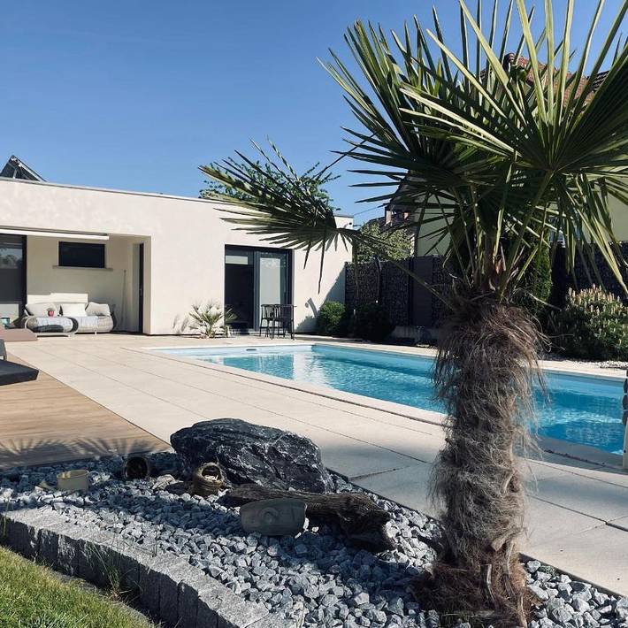 Gîte pour 2 personnes, avec Terrasse ainsi que Piscine et Vue dans Beinheim