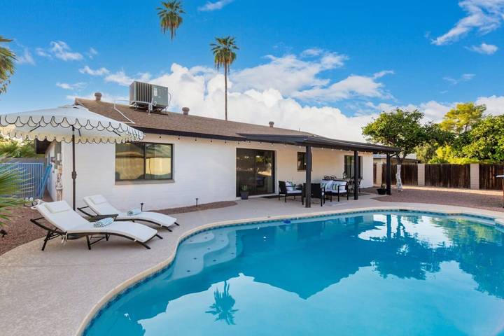 Vacation house for 10 people, with yard and terrace in Arizona
