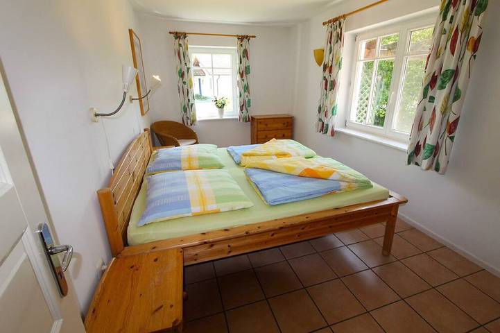 Blockhütte für 6 Personen, mit Terrasse und Garten, mit Haustier am Salzhaff - 4