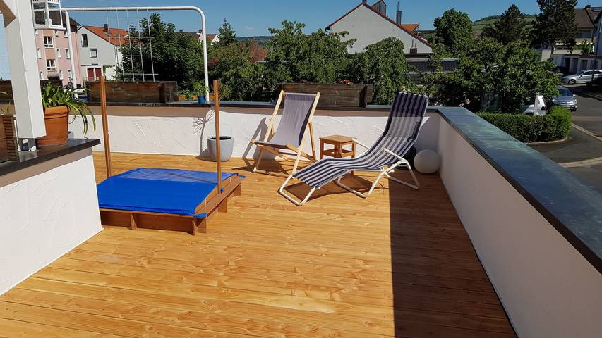 Ganze Wohnung, Fewo Am Tiefen Weg - Gemütliche Ferienwohnung (85qm) mit großem Balkon in Karlstadt, Fränkisches Weinland