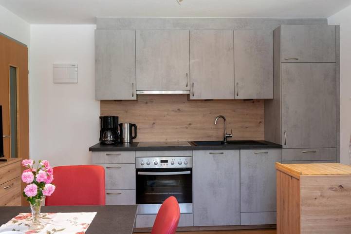Ferienwohnung für 5 Personen, mit Balkon und Terrasse sowie Garten und Ausblick in Tobadill - 3