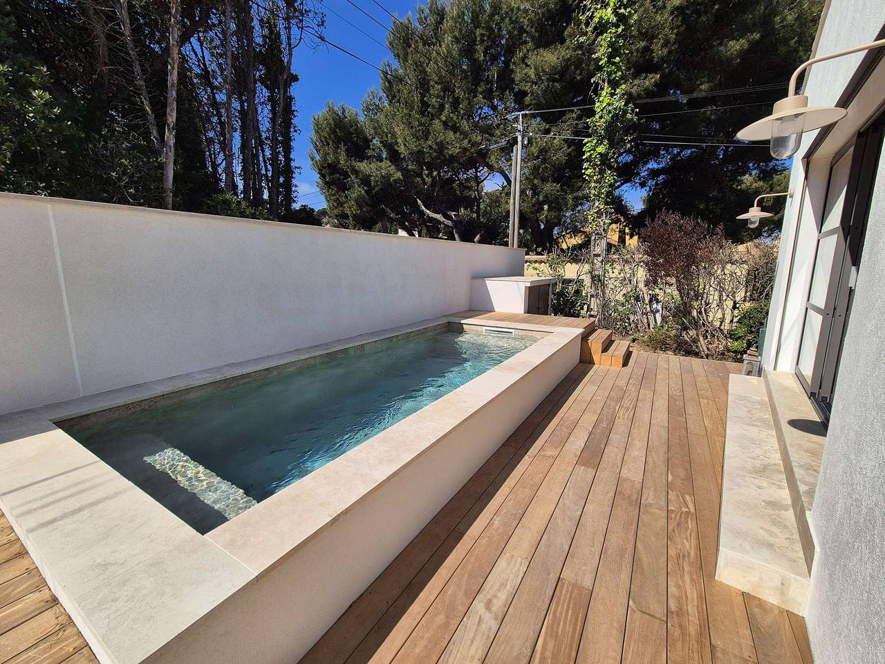 Villa avec piscine, climatisée, Wifi, plage à pied in Six-Fours-les-Plages, Côte méditerranéenne (France)