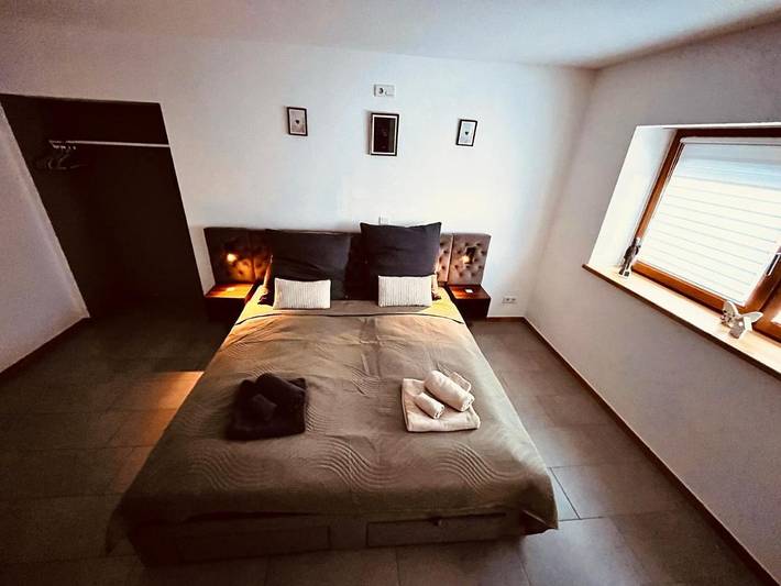 Ferienwohnung für 6 Personen, mit Terrasse und Garten