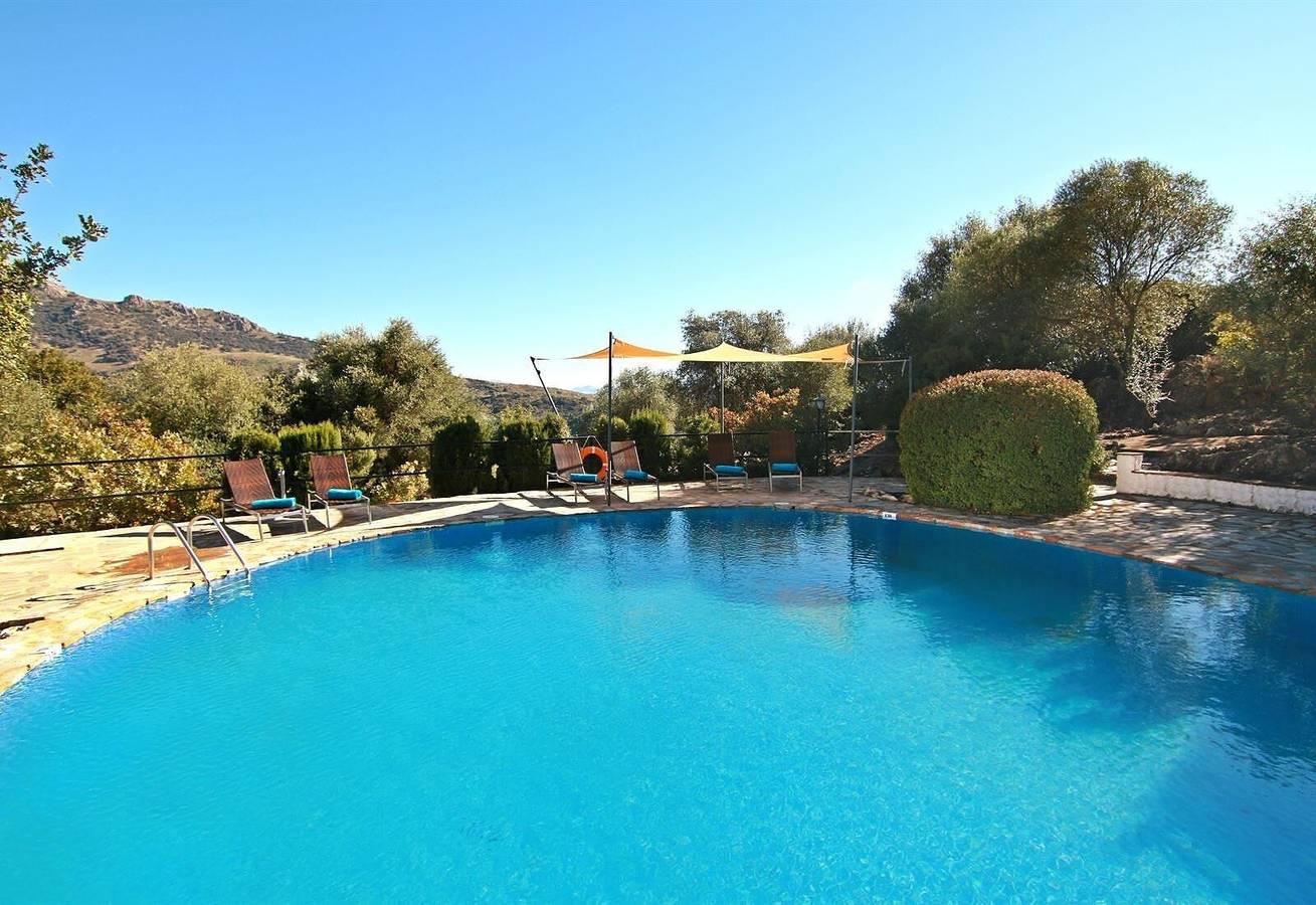 Villa 'El Cortijo' with Mountain View, Private Pool, Terrace, A/C & Wi-Fi in Montecorto, Andalusia