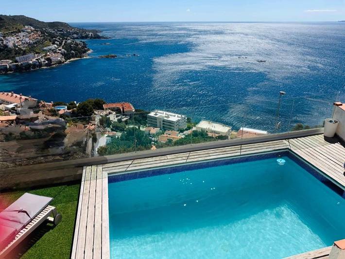 Chalet para 6 personas, con jardín además de piscina y jacuzzi en Alt Empordà - 2