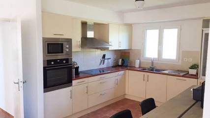 Villa pour 6 Personnes dans Joyeuse, Massif central, Photo 2