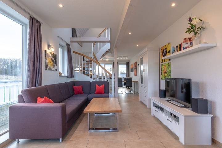 Ferienwohnung für 6 Personen, mit Balkon und Whirlpool sowie Sauna und Seeblick in Rechlin - 3