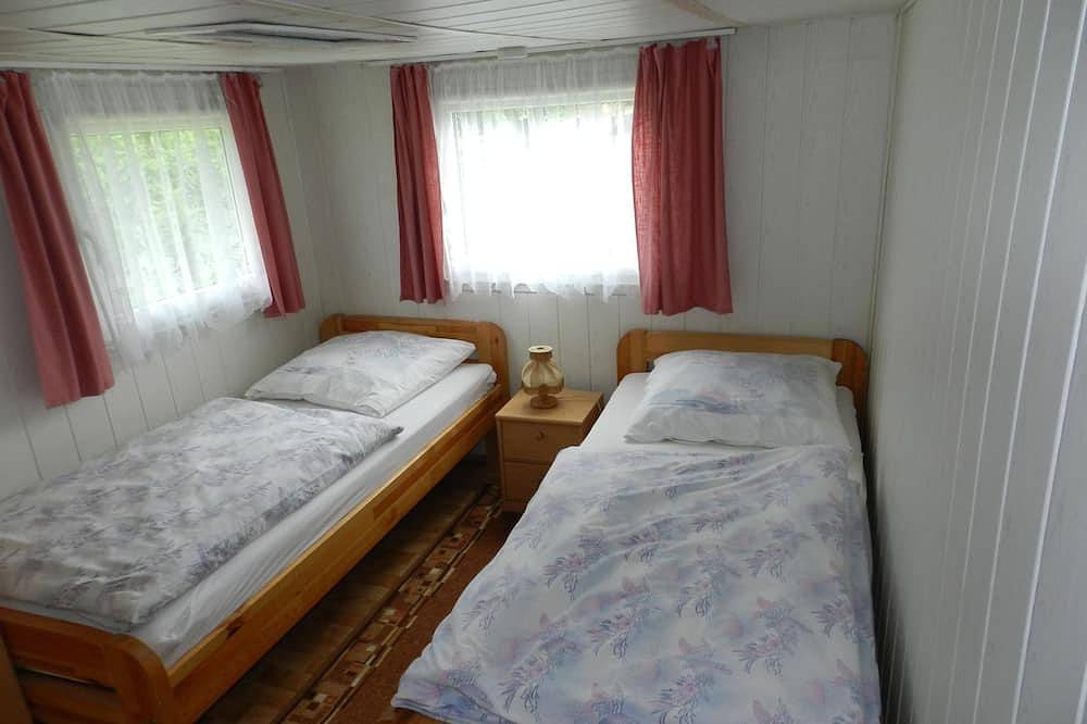 Kleines Ferienhaus direkt an der Müritz in Priborn, Müritz
