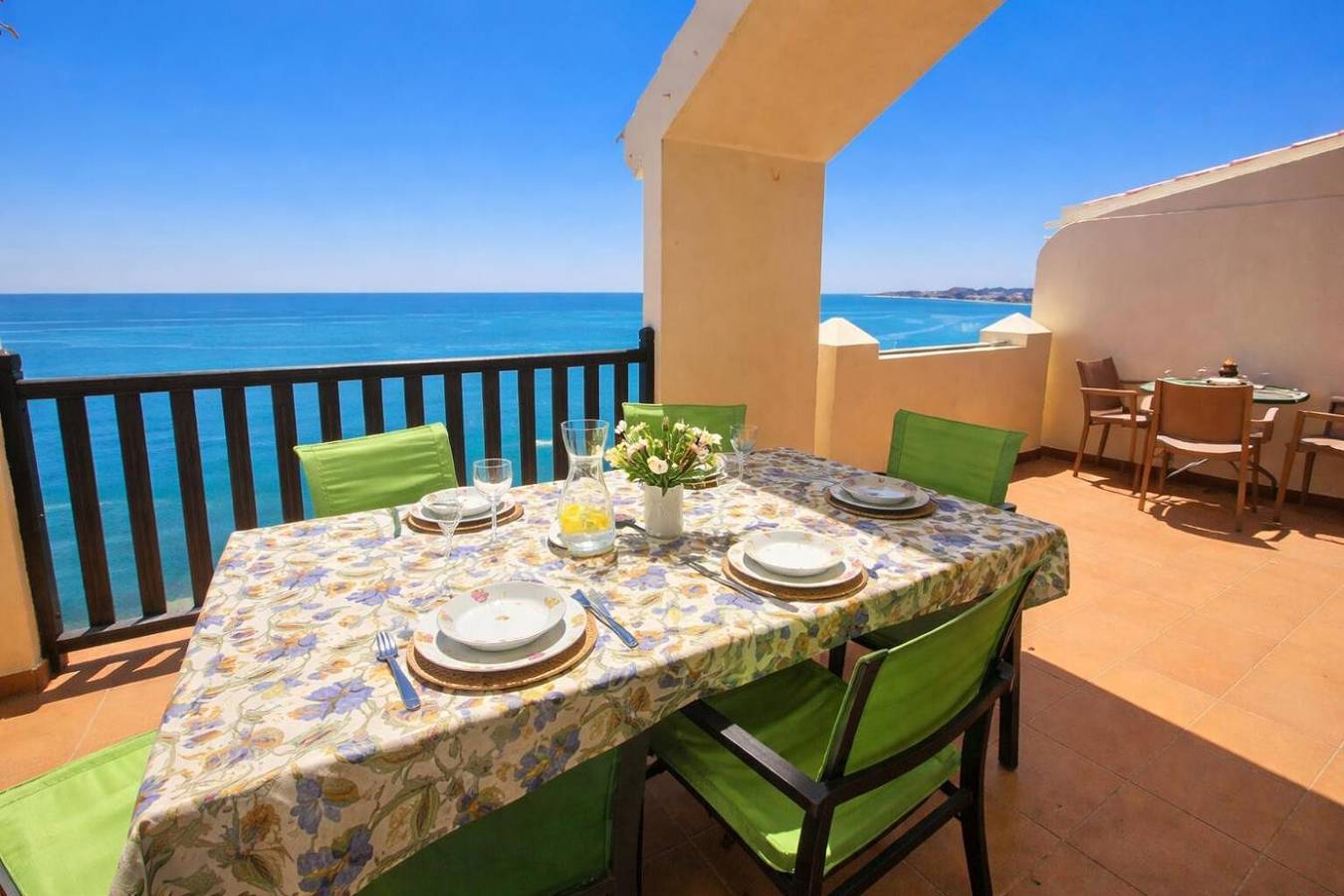 Geheel appartement, Atico del Arte – Panoramisch uitzicht op zee in La Capellania, Benalmádena