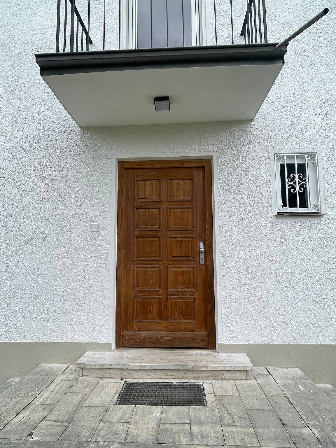 Holiday Home "Hofberg Villa" with Terrace, Open Garden and High-speed Wi-Fi in Landshut, Eastern Bavaria