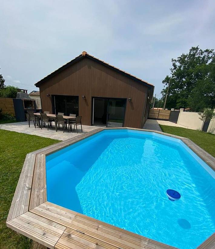 Maison de vacances pour 7 personnes, avec terrasse ainsi que piscine et jardin