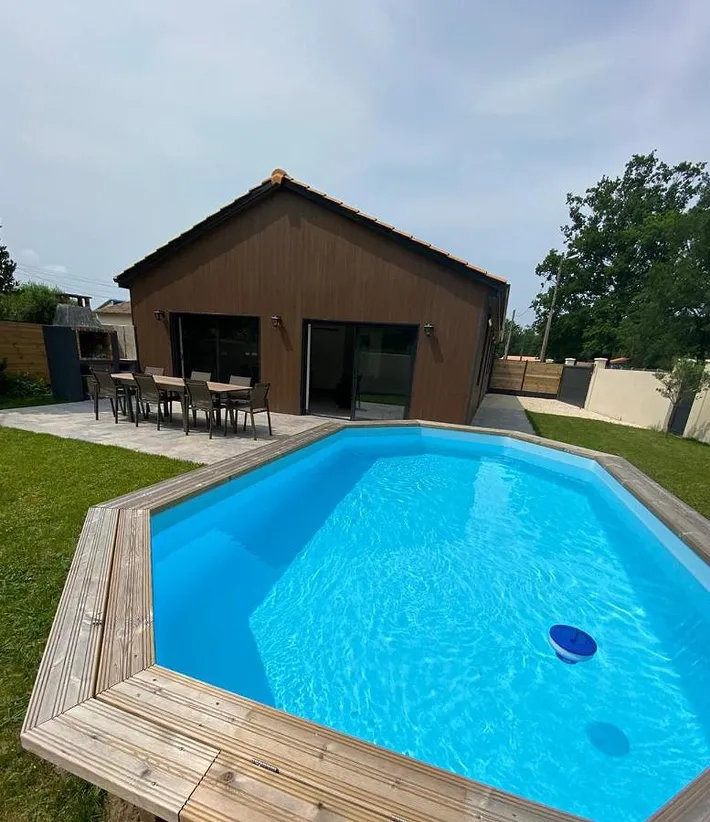 Casa de vacaciones para 7 personas, con jardín además de terraza y piscina - 1