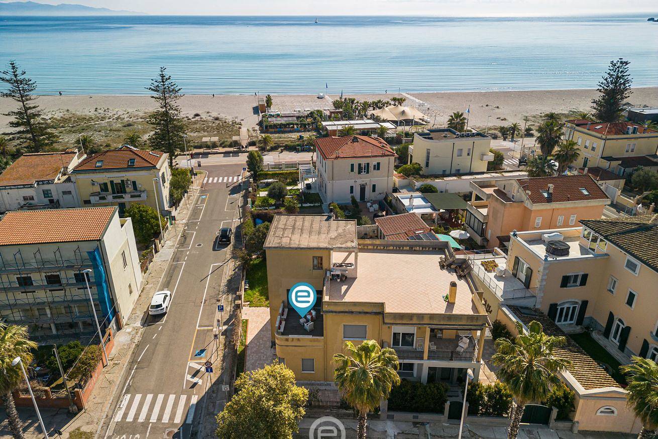 Apartamento entero, Poetto Sea Breeze - Red in Playa de Poetto, Poetto